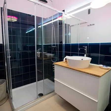 Apartment Alexandra Palace By Connexion Cannes
